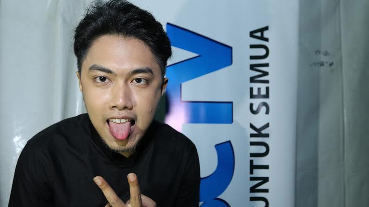 DJ Angger Dimas Ajak Penonton Bergoyang di Studio 6 Emtek City