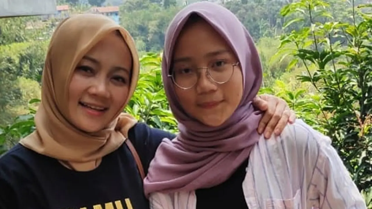 Atalia Praratya dan Putrinya