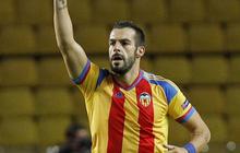 Buru bomber senior, Barcelona incar Negredo dan Kuyt