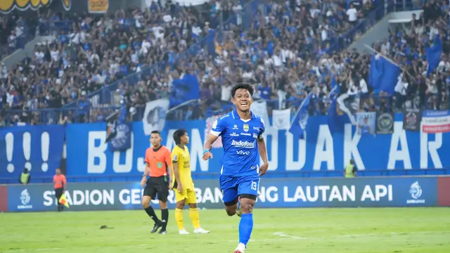 Persib Bandung vs Semen Padang