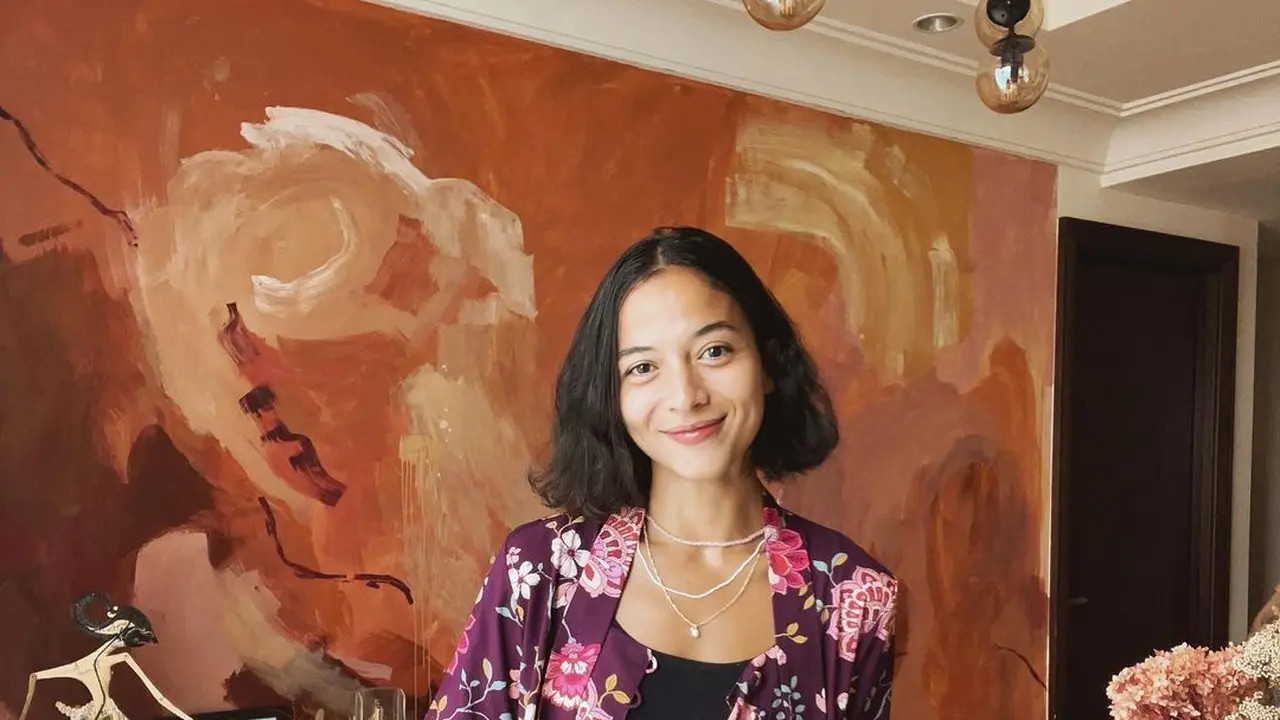 10 Gaya Fashion Putri Marino yang Effortless Namun Memikat