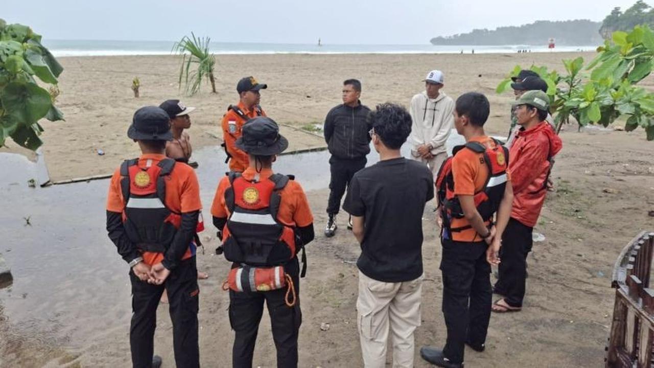 Warga Jakarta Terseret Ombak di Pantai Sawarna, Tim SAR Gabungan Lanjutkan Pencarian