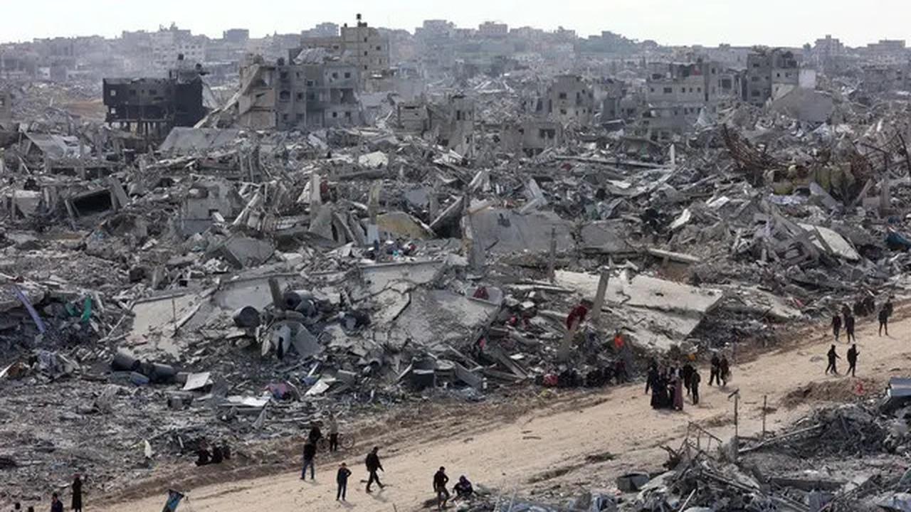 Pasukan Israel Mundur dari Koridor Netzarim, Warga Palestina Kembali ke Gaza Utara