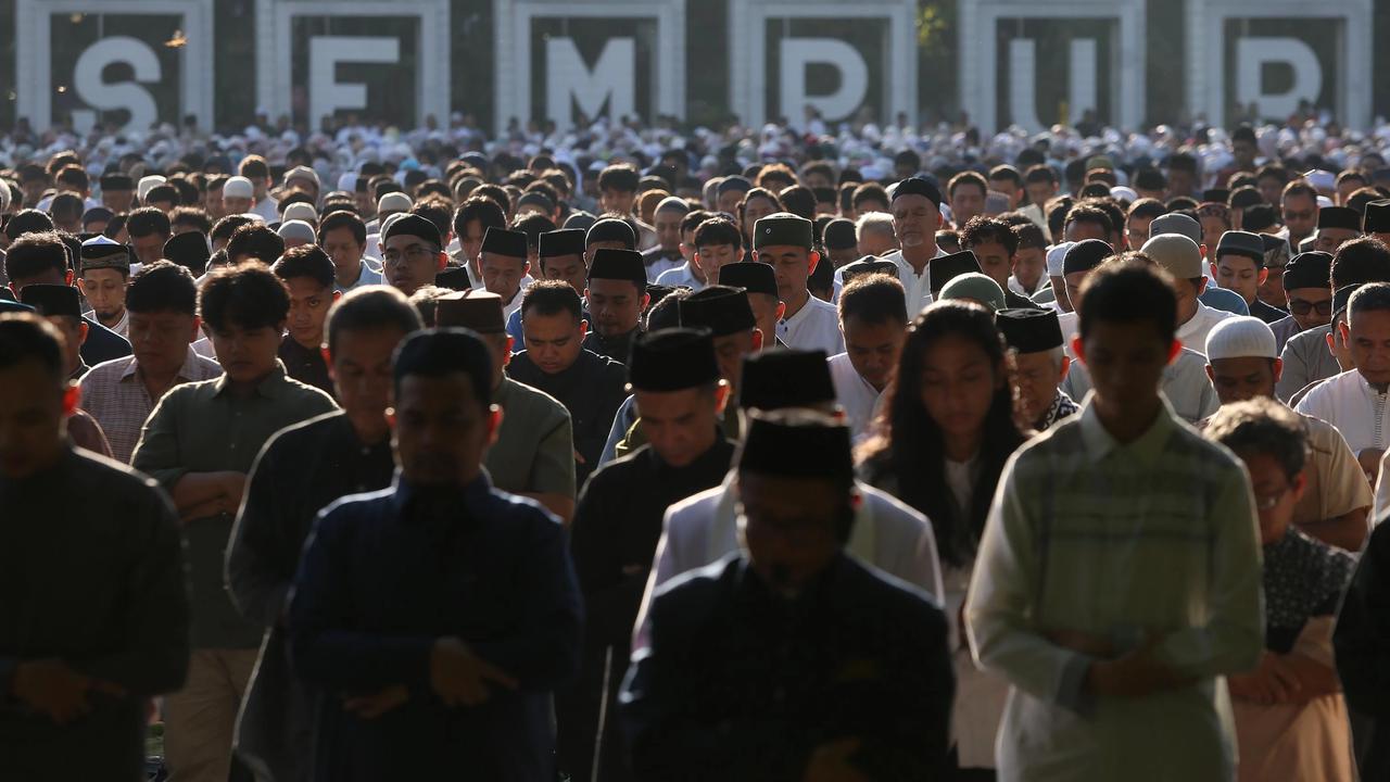 FOTO: Ribuan Jemaah Muhammadiyah Salat Idul Fitri di Bogor