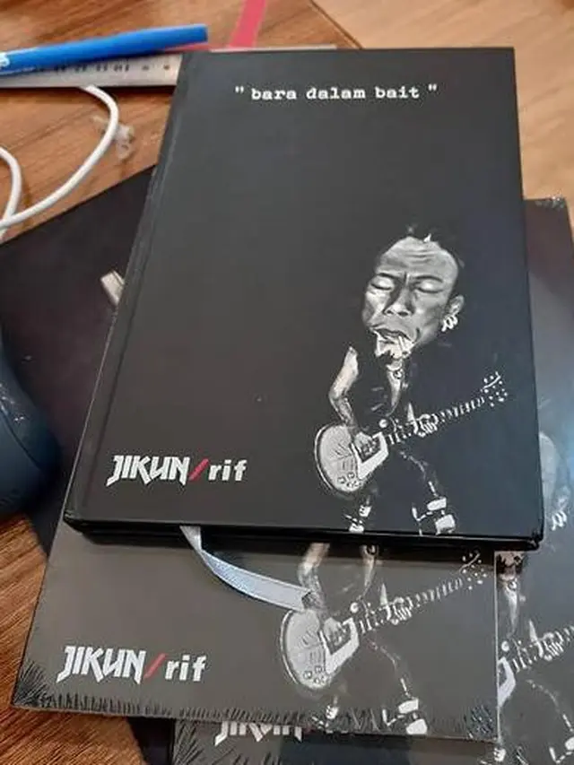 Jikun /rif Ceritakan Pengalamannya Sebagai Gitaris dalam Buku Bara ...