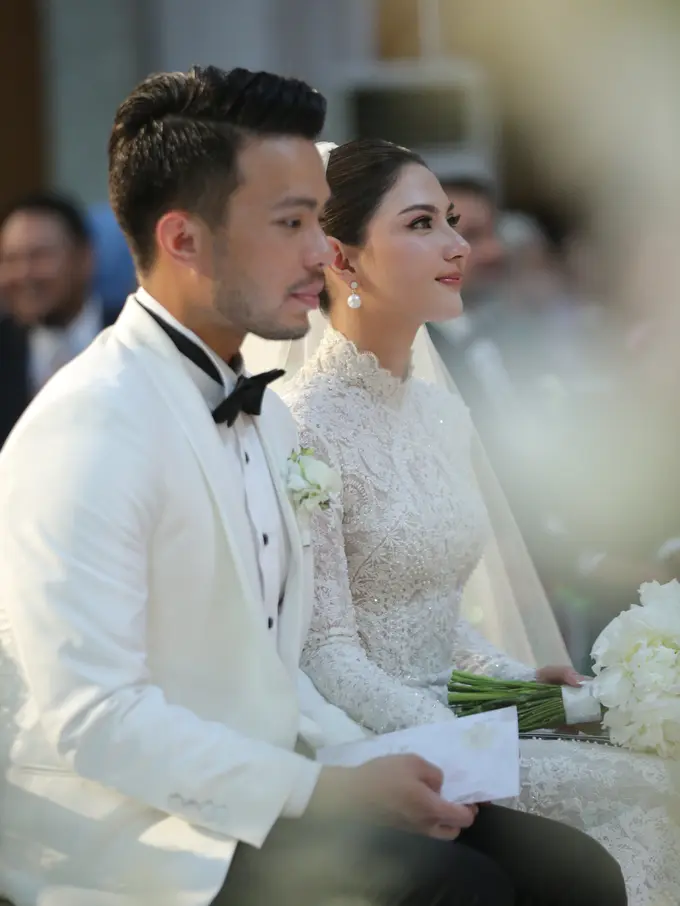 Potret Pemberkatan Pernikahan Jessica Mila dan Yakup Hasibuan