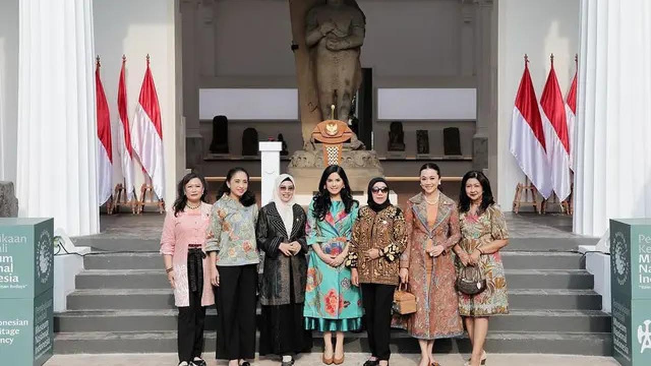 6 Pesona Artis di Reopening Museum Nasional, Raline Shah Berkebaya Janggan hingga Nagita Slavina Pakai Dress Batik