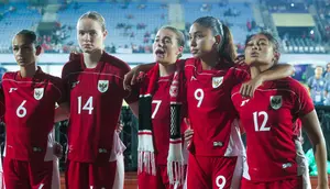 Indonesia menempati peringkat ketiga klasemen Grup D Kualifikasi Piala Asia Putri 2026 dengan tiga poin dari tiga pertandingan. (Bola.com/M Iqbal Ichsan)