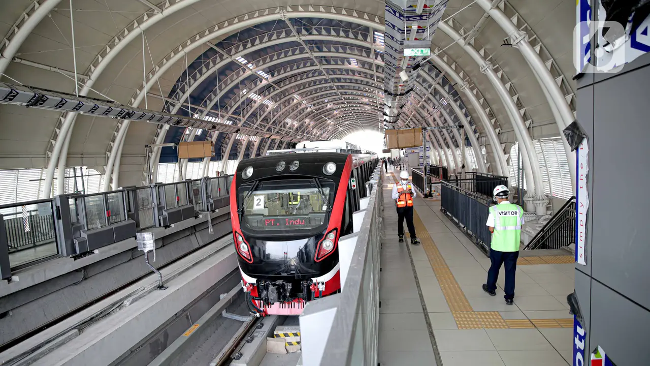 Melihat Kesiapan Stasiun LRT TMII