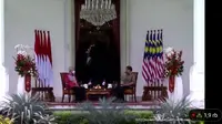 Perdana Menteri Malaysia Ismail Sabri Yaakob berkunjung ke Istana Merdeka, Jakarta. Kedatangannya disambut hangat Presiden Joko Widodo atau Jokowi.