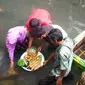 Warga Soppeng, Sulsel, melaksanakan ritual adat pattaungeng saat kekeringan melanda daerah mereka. (Liputan6.com/Eka Hakim)