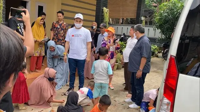7 Momen Saipul Jamil Pulang Ke Kampung Halaman, Disambut Tradisi Sawer Koin