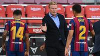 Ronald Koeman. Ia menjadi anak asuh Guus Hiddink di PSV pada 1987/1988 hingga 1988/1989 dan sempat menjadi asisten Guus Hiddink di Timnas Belanda pada Piala Dunia 1998. Kini membesut Barcelona sejak Agustus 2020. Total mengoleksi 9 trofi sejak debut pelatihnya pada 2000. (Foto: AFP/Lluis Gene)