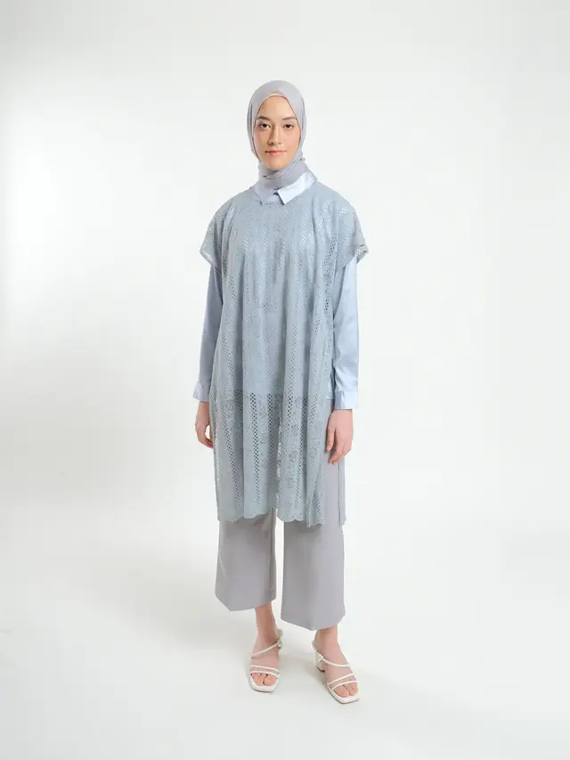 Padu Padan Outfit Berbahan Satin untuk Tampil Cantik di Hari Lebaran