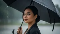Model Rambut Wanita Anti Lepek Saat Hujan (Sumber: gemini.com)