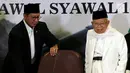 Menteri Agama Lukman Hakim didampingi Ketua MUI Maruf Amin bersiap memberikan keterangan hasil sidang isbat di Jakarta,  Kamis (14/6). Pemerintah memutuskan Idul Fitri 1439 H jatuh pada 15 Juni 2018. (Liputan6.com/Johan Tallo)