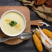 Sup jagung dengan bumbu rempah ringan memberikan rasa hangat yang sederhana, tetapi tetap berkesan. (Foto/dok: Freepik)