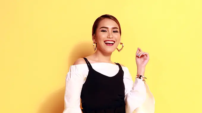 [Bintang] Ayu Ting Ting 