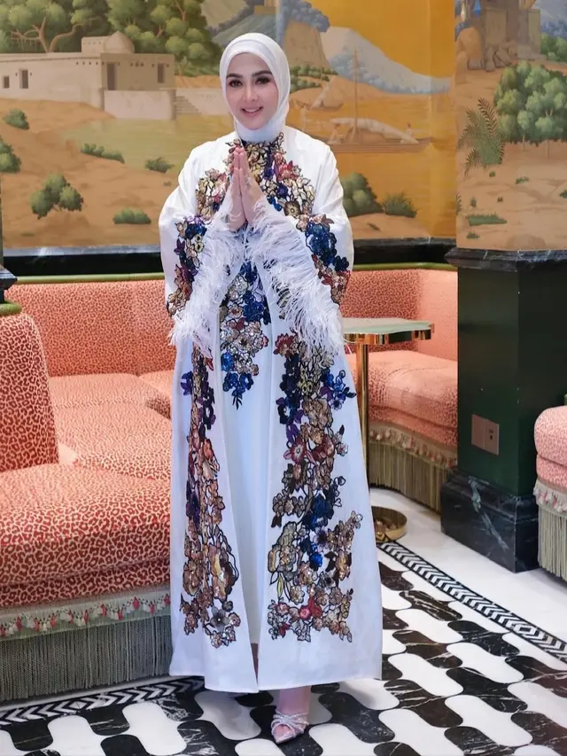 Inspirasi Baju Lebaran Timeless ala Selebriti Tanah Air (Instagram/@princessyahrini)