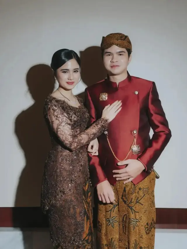 Didoakan Segera Menyusul, Pesona Tissa Biani Dibalut Kebaya hingga Dress Floral di Rangkaian Pernikahan El Rumi-Syifa Hadju