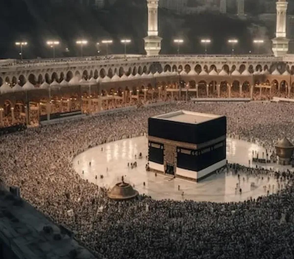 "Sampai 85 persen itu ekosistem ada di BSI. BSI memang melaksanakan pembayaran terkait dengan LNA dan juga transaksi haji-umrah 80-85 persen itu emang kita, makanya kita pengen ke sana," tegas Hery.