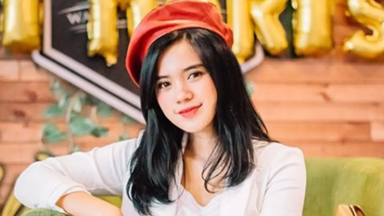 Cantiknya Audi Marissa Bikin Adem dengan Lipstik Andalannya