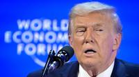 Presiden Amerika Serikat Donald Trump saat berbicara dalam pertemuan World Economic Forum (WEF) di resor ski Davos, Swiss, pada Rabu (21/1/2026). (Dok. Gian Ehrenzeller/Keystone via AP)