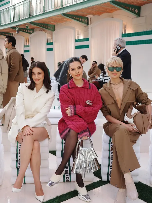 Dualime Preppy Look Raisa Hadiri Paris Fashion Week, Mana yang Jadi Favoritmu?