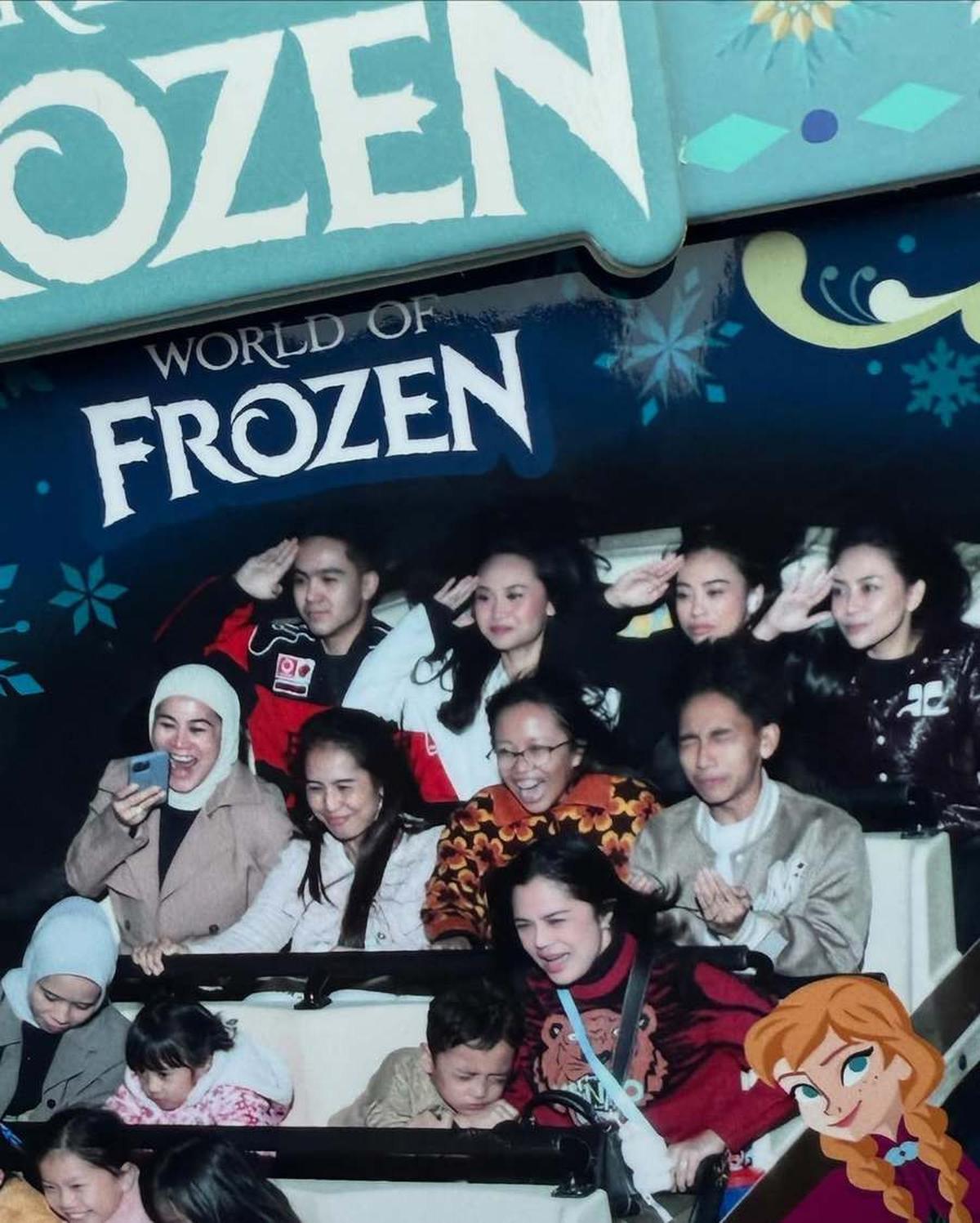 Potret Rachel Vennya Boyong Keluarga Liburan ke Hongkong, Berani Naik Wahana Roller Coaster