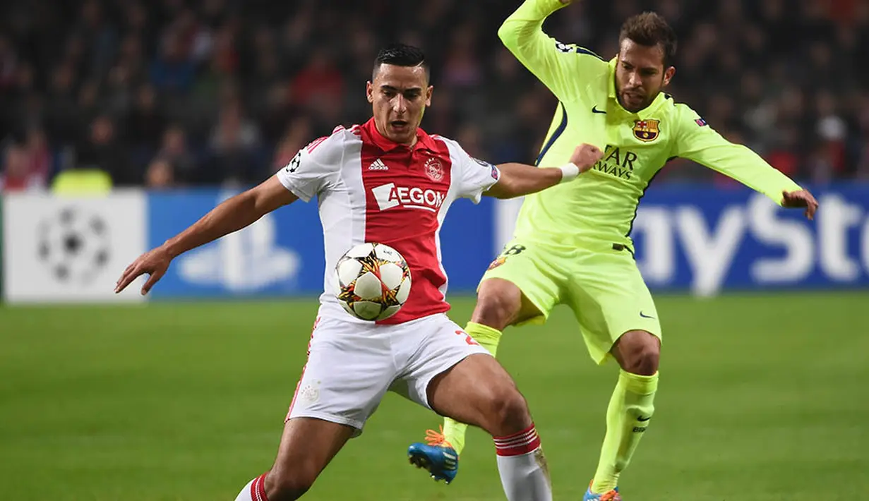 6. Anwar El-Ghazi, Ajax, pemain sayap yang produktif, musim ini dirinya tercatat sudah berhasil mencetak 10 gol. (AFP/Emmanuel Dunand)