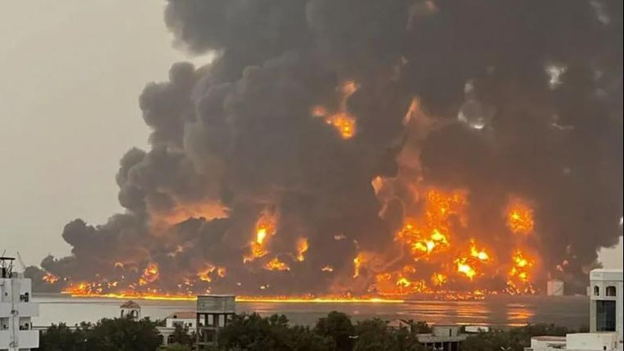 Balas Serangan Houthi, Israel Bom Pelabuhan Yaman, Tiga Orang Tewas dan 87 Terluka