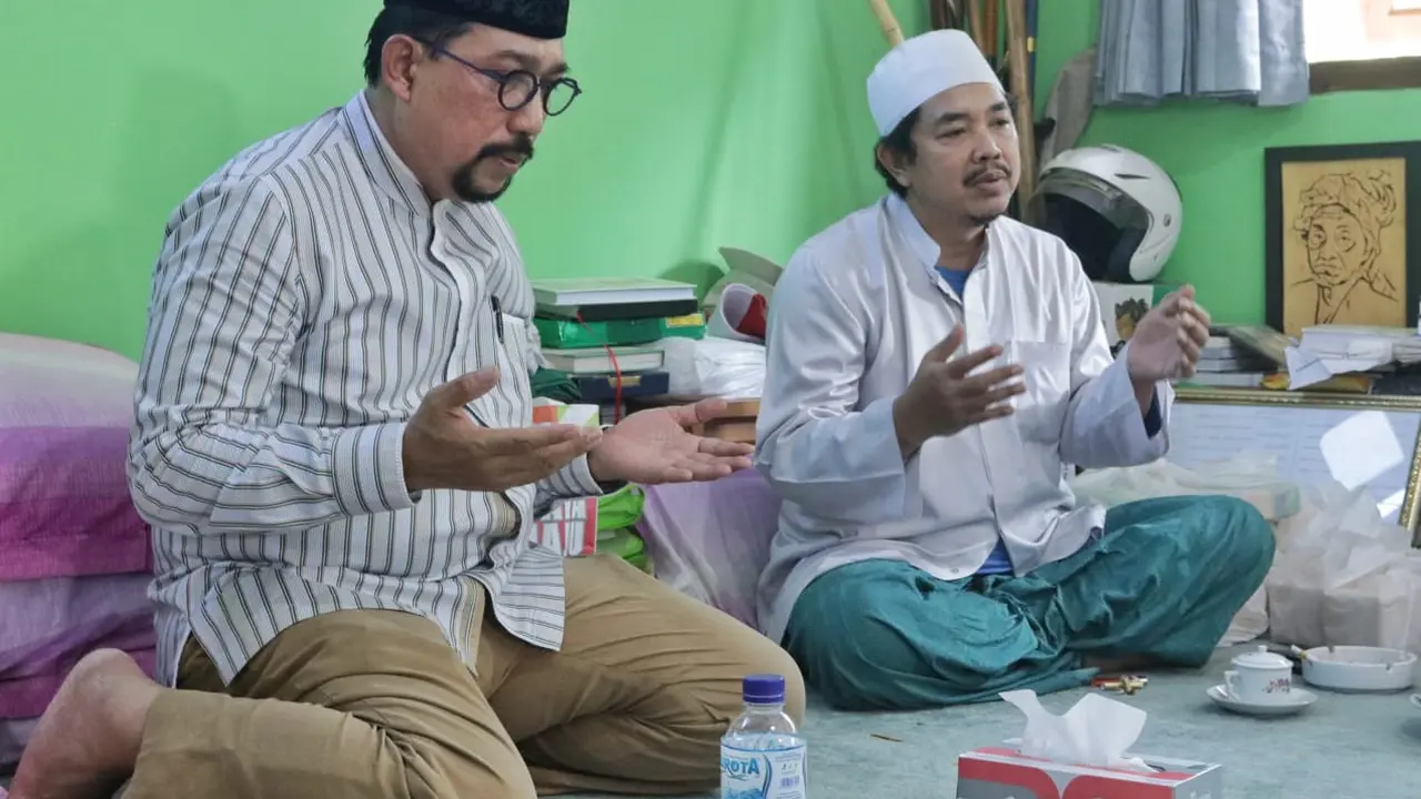 Machfud Arifin sowan ke Kiai Kholil untuk maju Pilkada Surabaya (Istimewa)