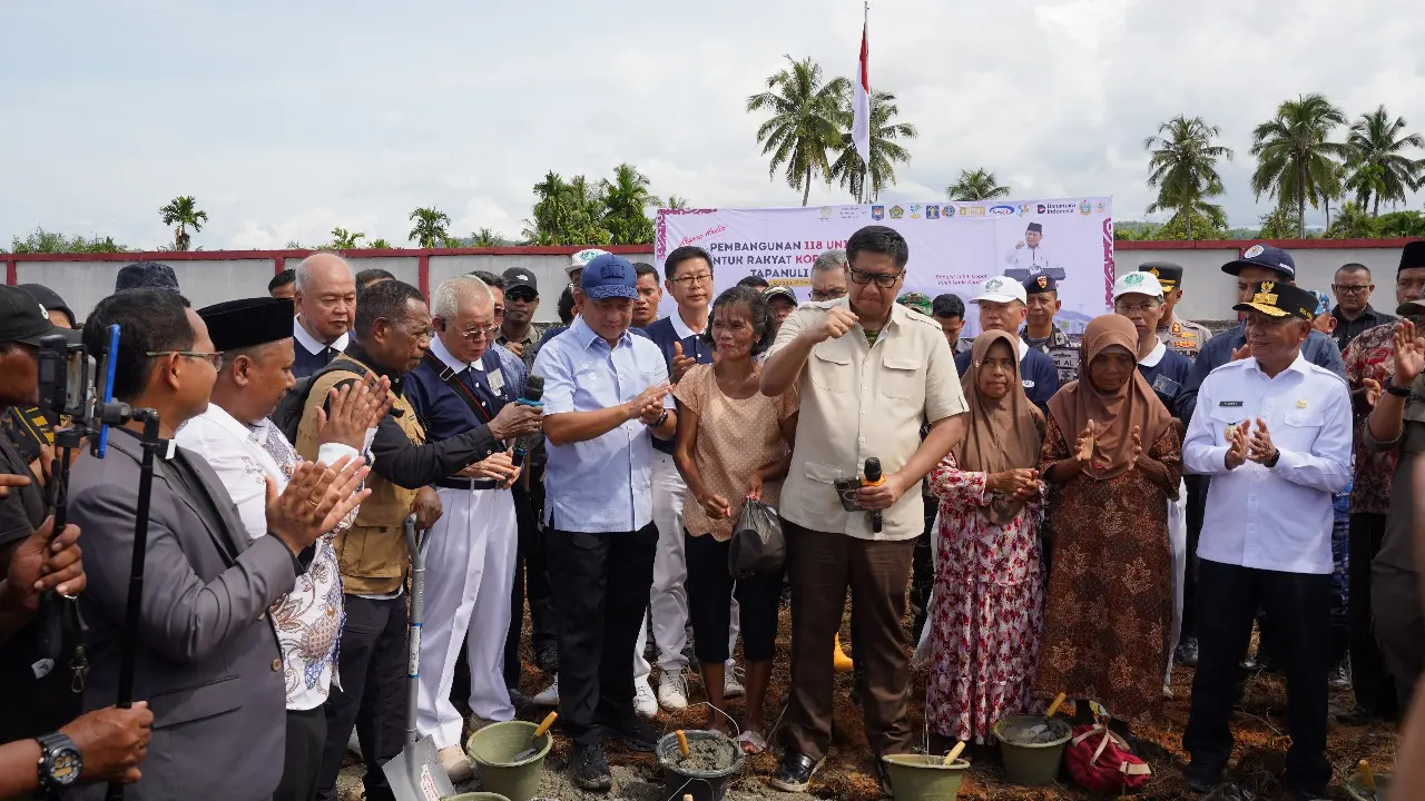 Mendagri Muhammad Tito Karnavian bersama Menteri Perumahan dan Kawasan Permukiman (PKP) Maruarar Sirait
