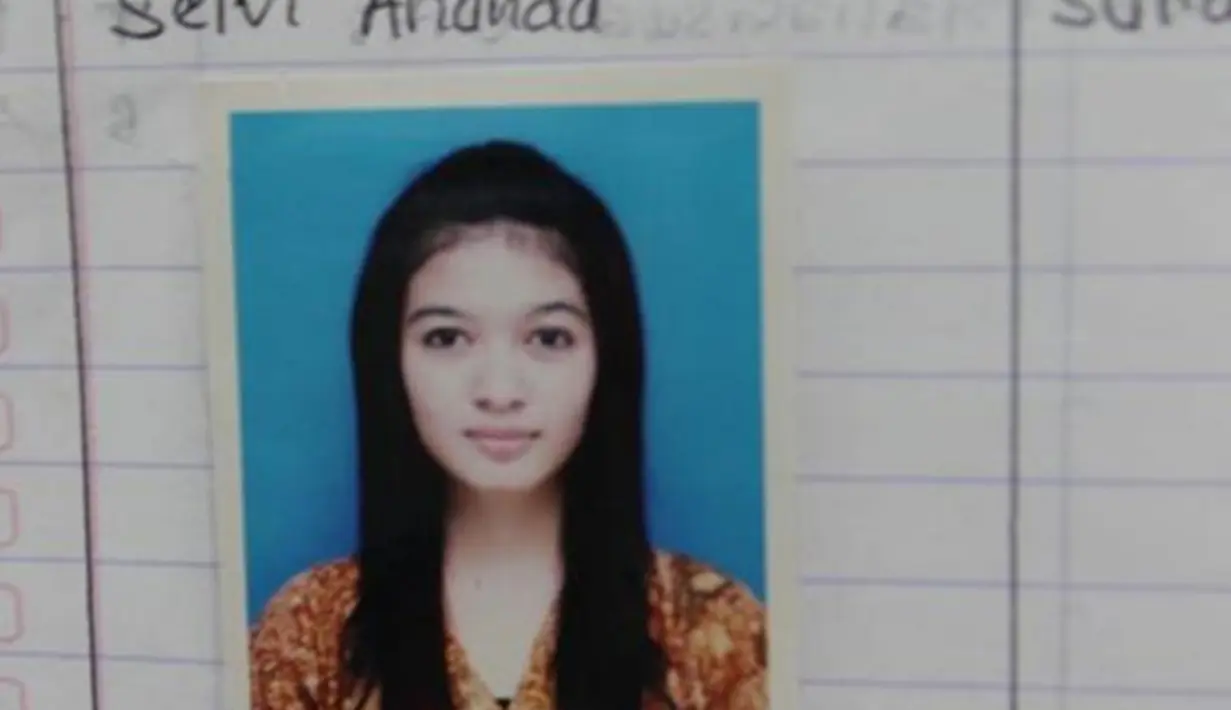 Potret Selvi Ananda sebelum menikah dengan Gibran Rakabuming Raka ini banjir pujian. Banyak yang menyebut Selvi sudah cantik sedari dulu. Aura anggun dan kalem sudah terlihat dari Selvi Ananda dulu sebelum menikah dengan Gibran/(Liputan6.com/IG/janethesss)