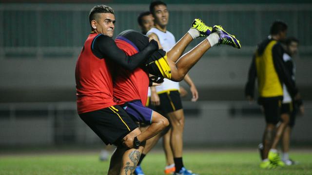 Cristian Gonzales Arema Cronus