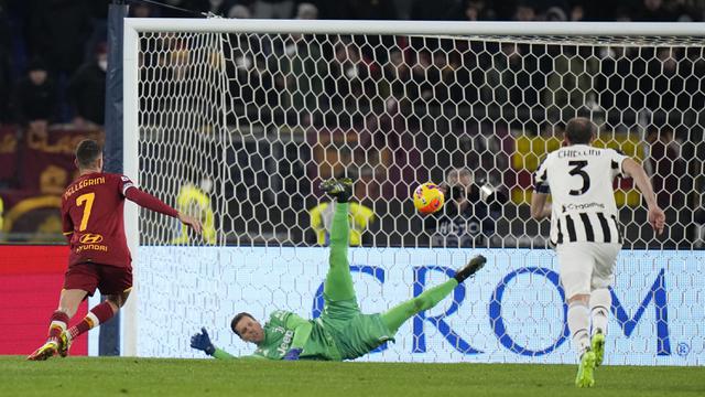 Foto: Szczesny Tepis Penalti, Juventus Comeback di Kandang AS Roma dalam Drama 7 Gol di Liga Italia