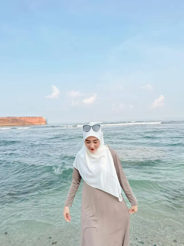 Larissa Chou dan Suami Bulan Madu