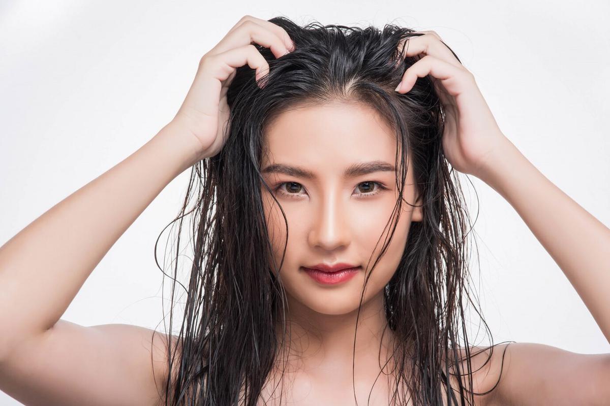 Ilustrasi Rambut Basah