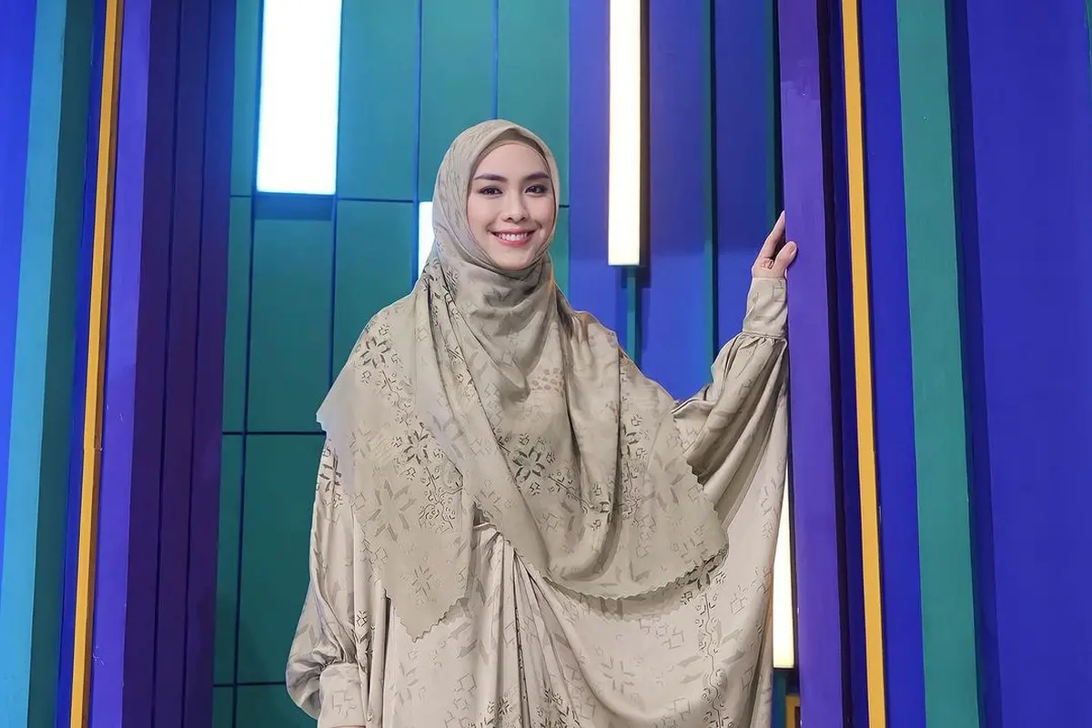 Oki Setiana Dewi
