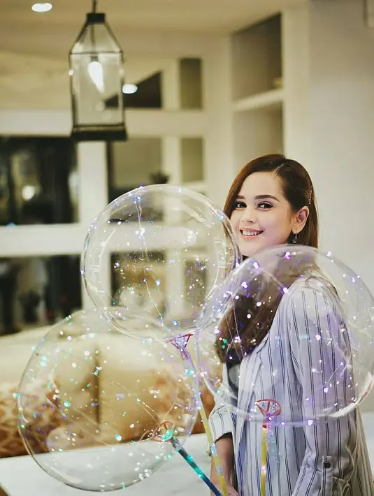 (Instagram/cutratumeyriska)