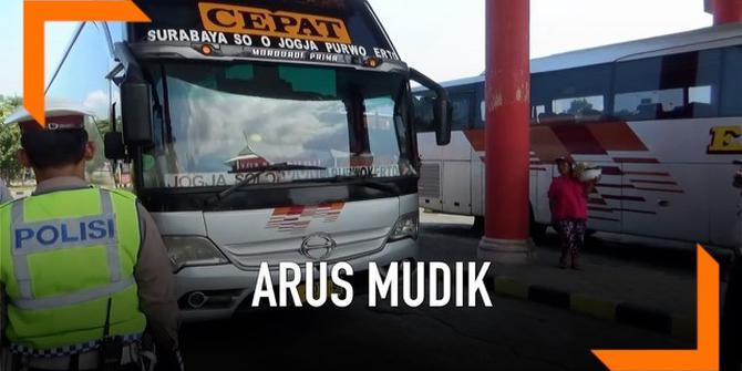 VIDEO: Dishub Temukan 10 Bus Izin Trayeknya Mati