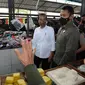 Jokowi menyempatkan bercengkarama bersama pedagang Pasar Kebun Lada, Jalan Perintis Kemerdekaan, Binjai