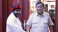 Menteri Pertahanan (Menhan) Prabowo Subianto, menerima kunjungan Ketua Lembaga Masyarakat Adat Tanah Papua, Lenis Kogoya di kantor Kementerian Pertahanan (Kemhan), Jakarta. (Dok. Istimewa)