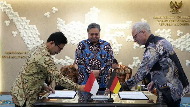 Menteri Koordinator (Menko) Bidang Perekonomian saat Seremoni Pencapaian Proyek Just Energy Transition Partnership (JETP) Tahun 2026 di Jakarta, Jumat (6/2/2026). (Foto: istimewa)