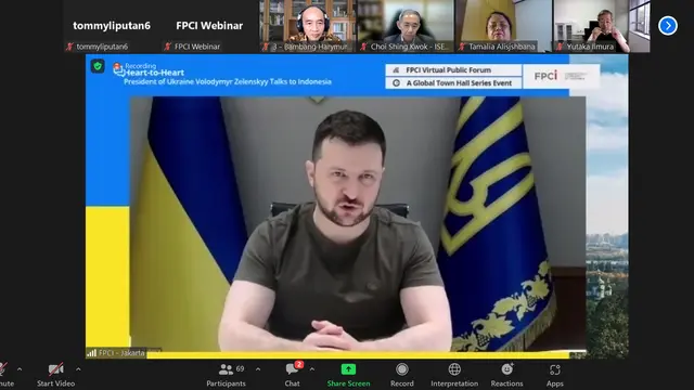 Presiden Ukraina Vladimir Zelensky di acara FPCI membahas invasi Rusia.