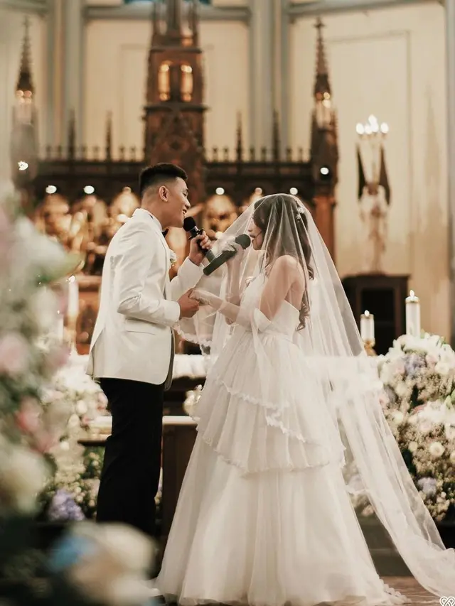 Julian Jacob akhirnya sah menikah dengan Maria Eka