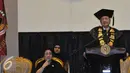 Rachmawati Soekarnoputri dan Mahathir Mohamad saat menghadiri Dies Natalis ke-17 Universitas Bung Karno, Jakarta, Senin (25/7). Mahathir Mohamad berpesan tentang pentingnya Membangun Kemandirian Ekonomi dan Pemerintahan Bersih. (Liputan6.com/Johan Tallo)