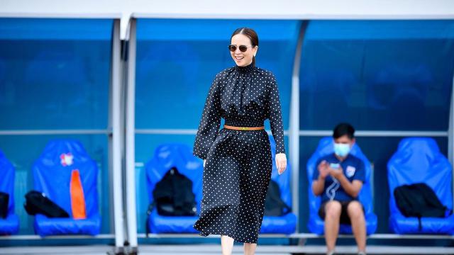 6 Potret Madam Pang Manajer Timnas Thailand, Crazy Rich yang Janji Beri Hadiah Fantastis