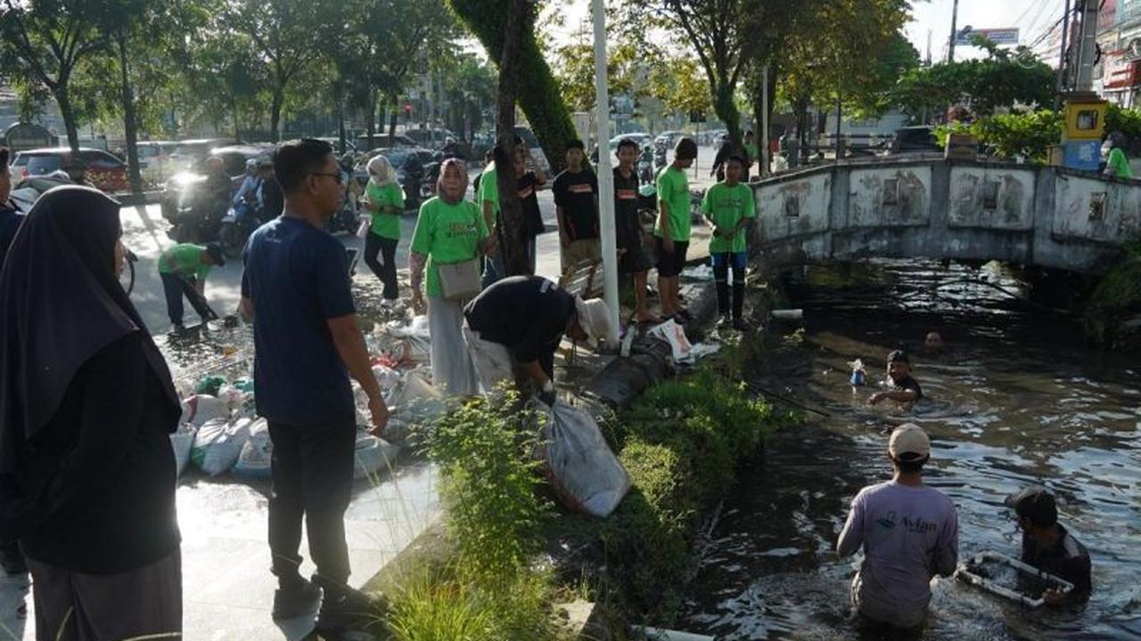 Pemkot Banjarmasin Gencarkan Gerakan Bersih Sungai A Yani Sepanjang 6 KM untuk Atasi Sedimentasi dan Sampah