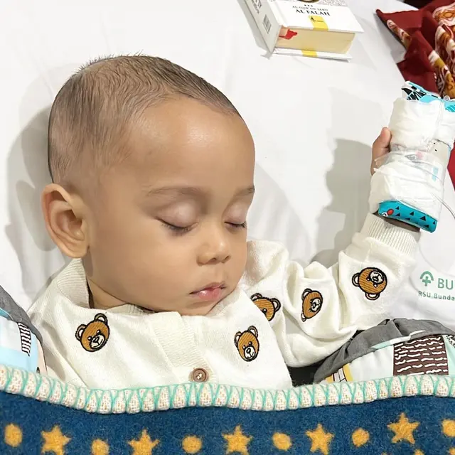 Baby L Jalani Operasi Hernia, Rizky Billar Minta Dukungan Doa